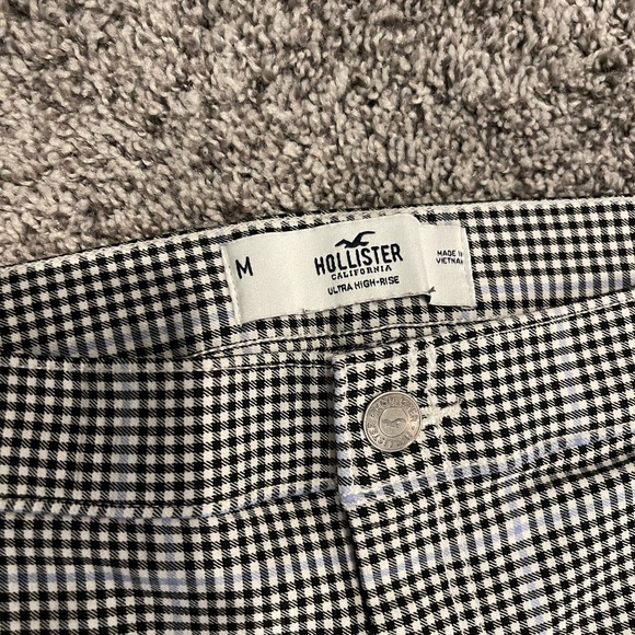 Hollister patterned pants - Picture 5 of 5